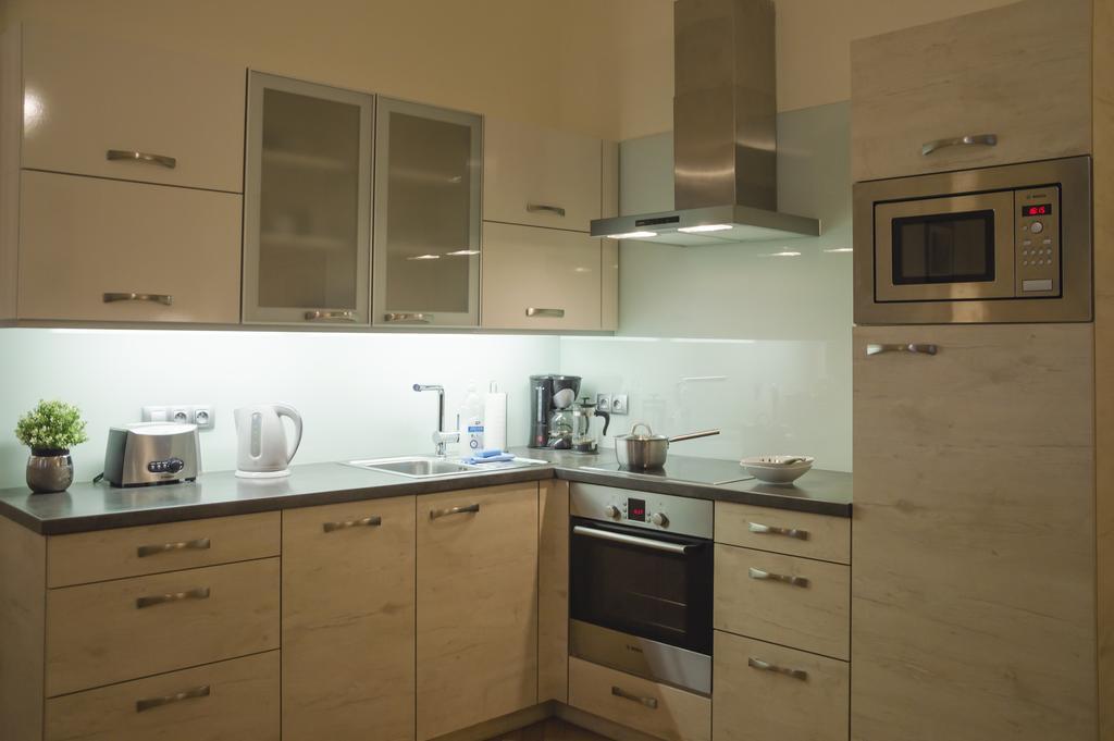 Modern Apartment Všehrdova Praha Exteriér fotografie