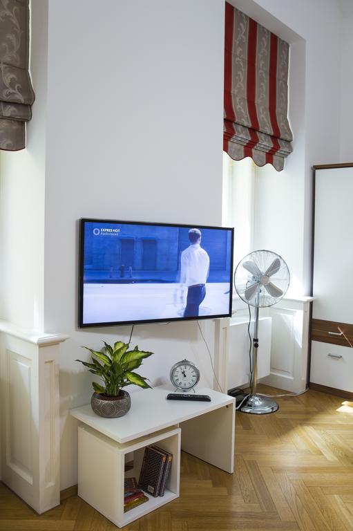 Modern Apartment Všehrdova Praha Exteriér fotografie